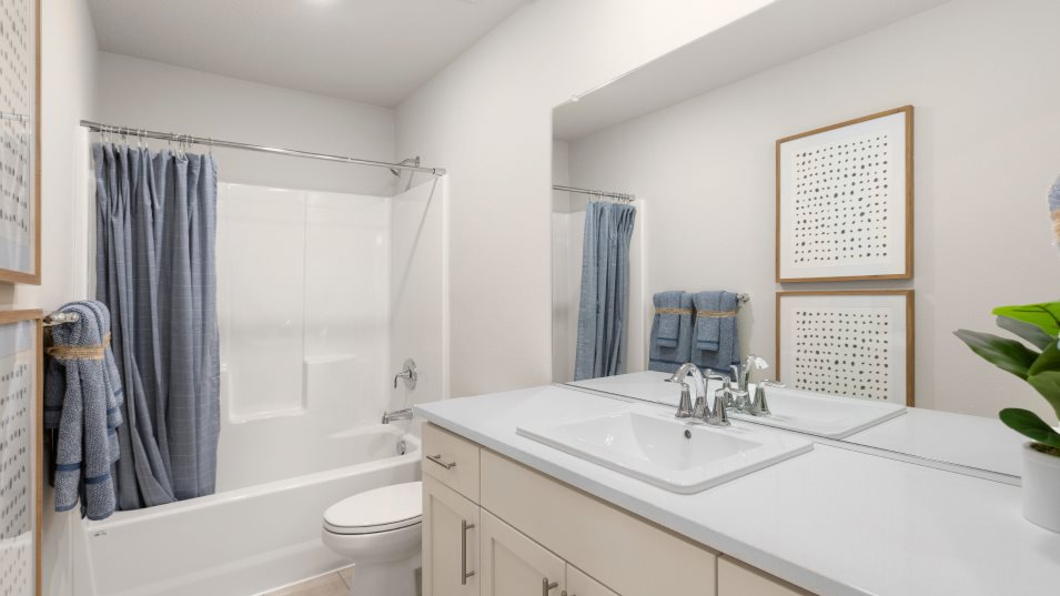 Heights Cooper Jade bathroom 2