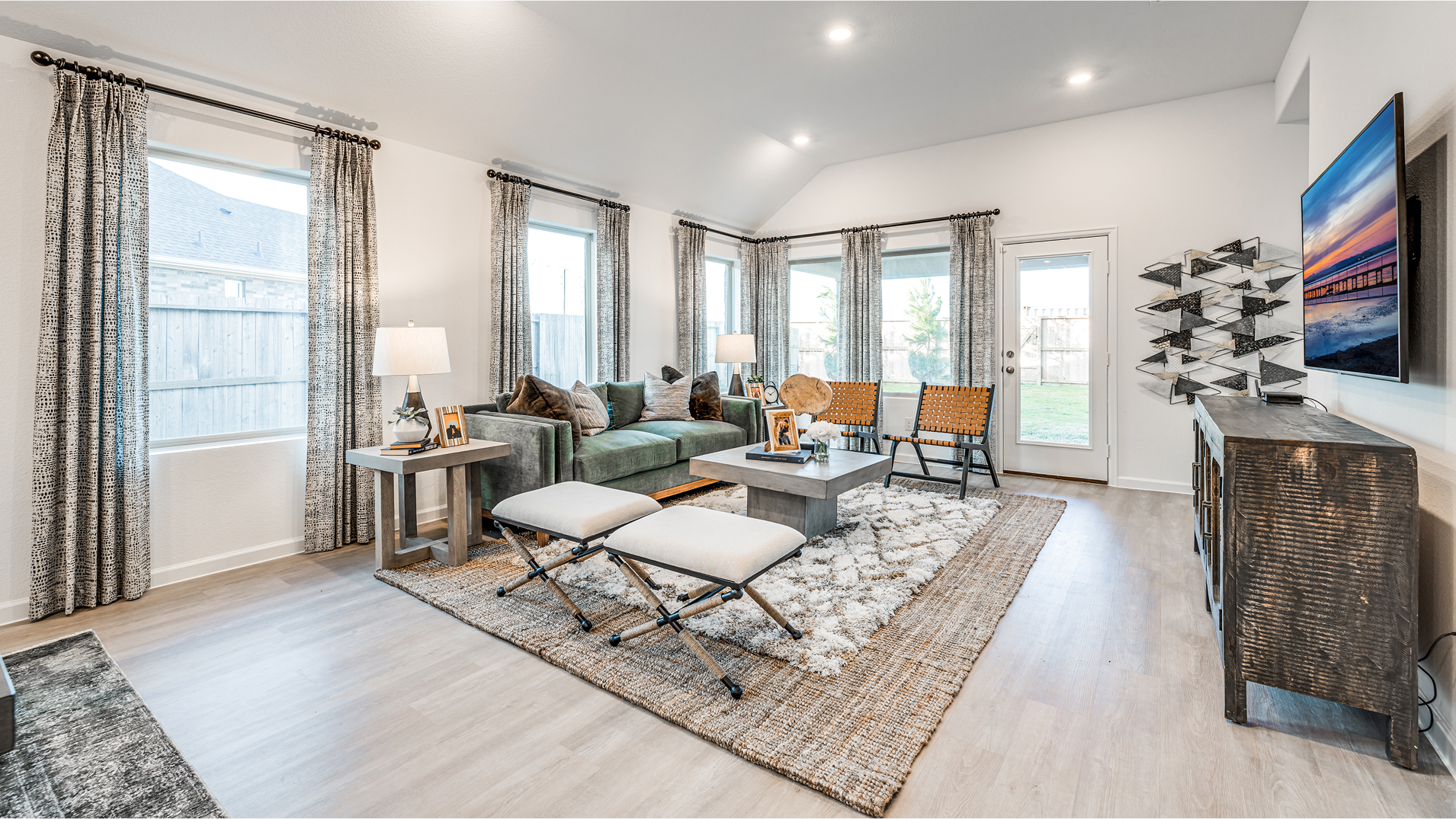 3534 Dashwood Family 1of3 F1