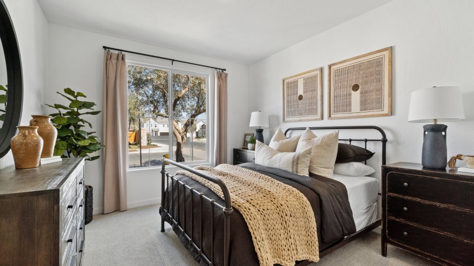 Melody bedroom 5
