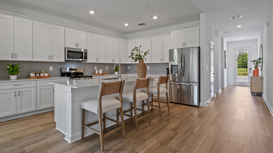 3275 Majesty Palm Kitchen 2of2 F1 7 28 25