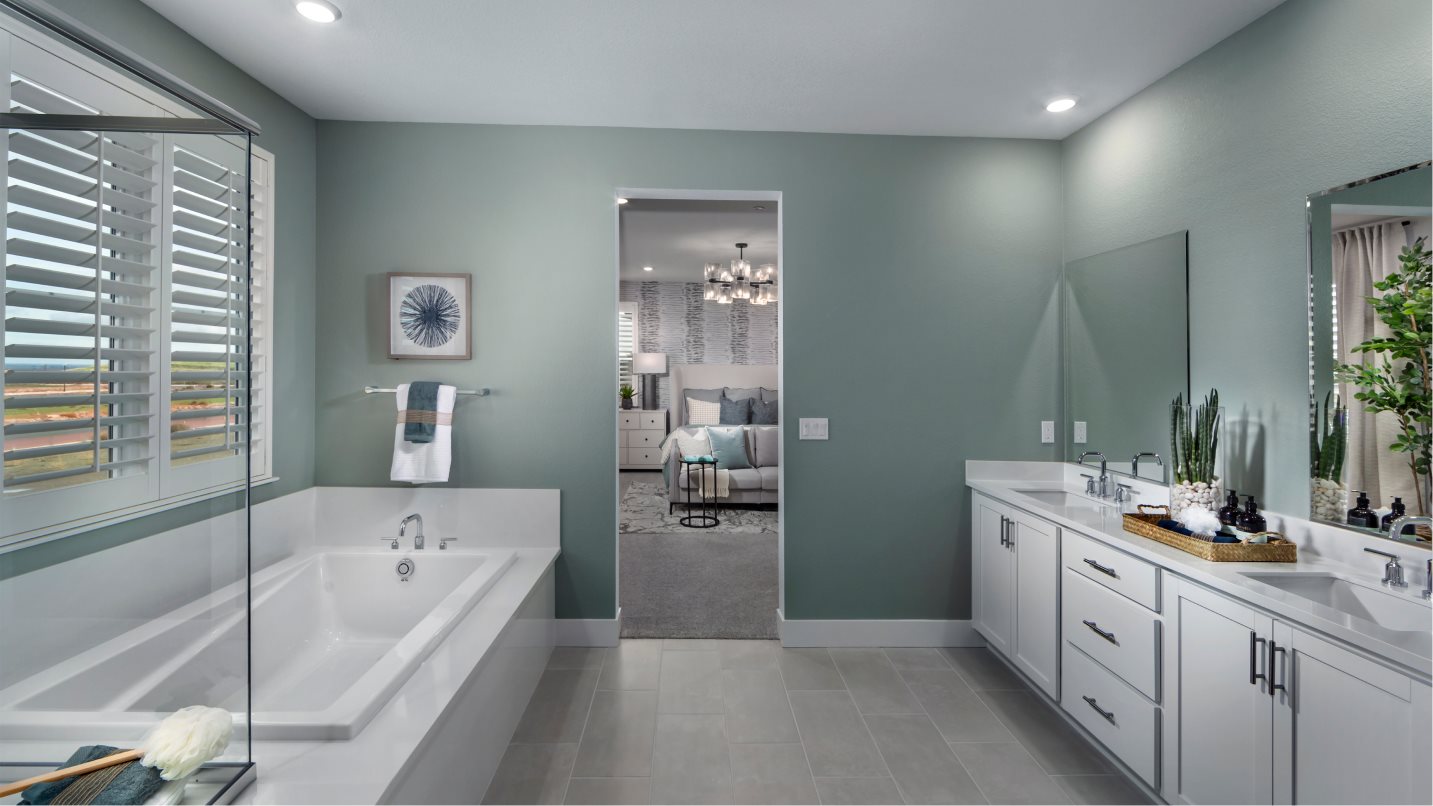 Owners Bath