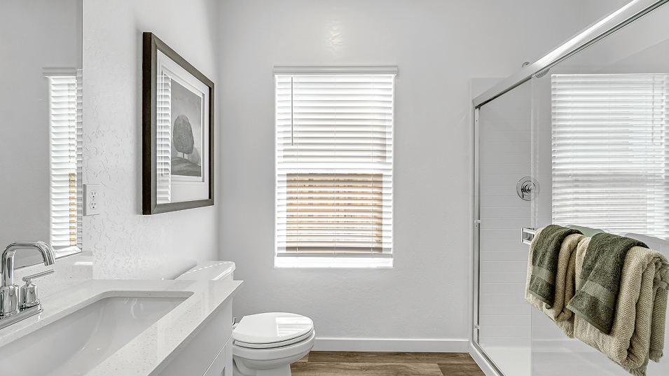 3002 Jewel Owners Bath 1of2 F1 Base4