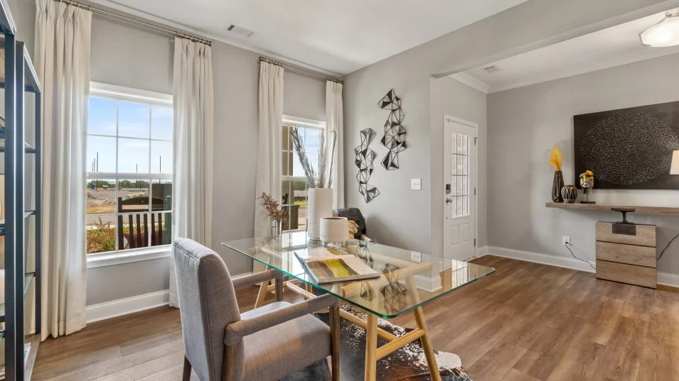 Hickory Bluffs Crestwood Flex Space