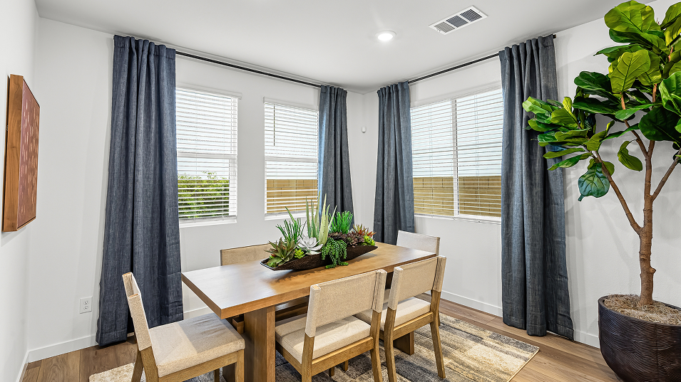 2670 Carol Dining F1