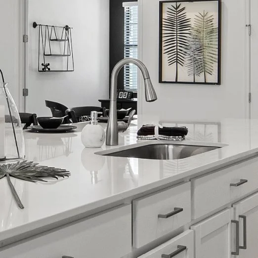 Lorraine-Lakes Estate Homes Sunset Kitchen