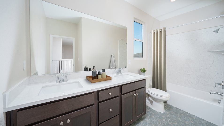 Residence 3308 bathroom 2