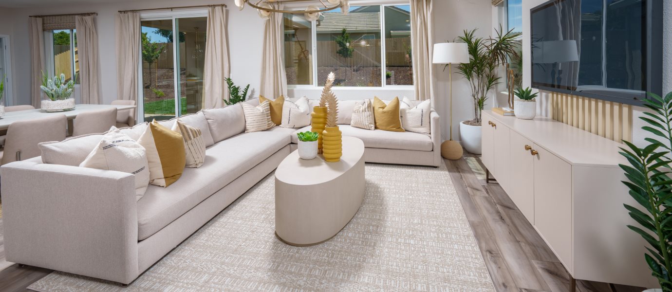 Rock Creek Rio Del Oro Plan 2179 living room
