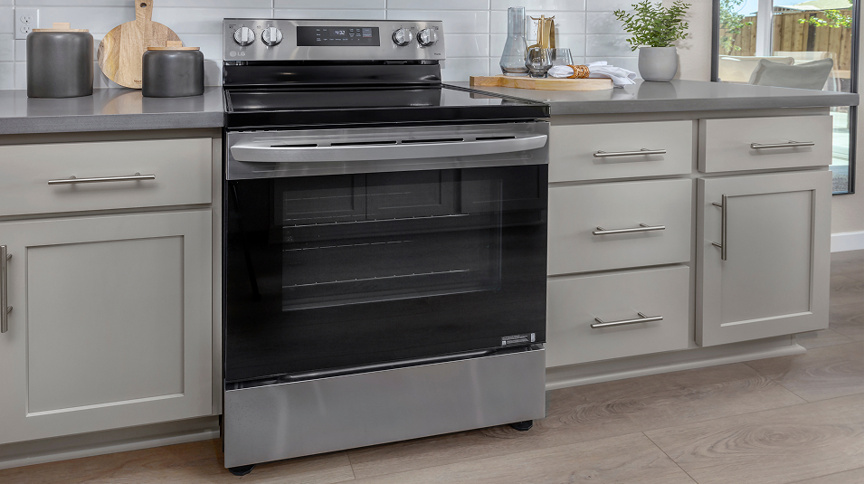 Sierra Heights Res2 EI Kitchen Range