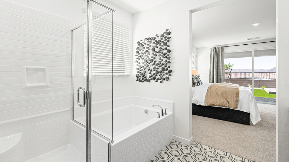 2600 Riviera Owners Bath 1of4 F1
