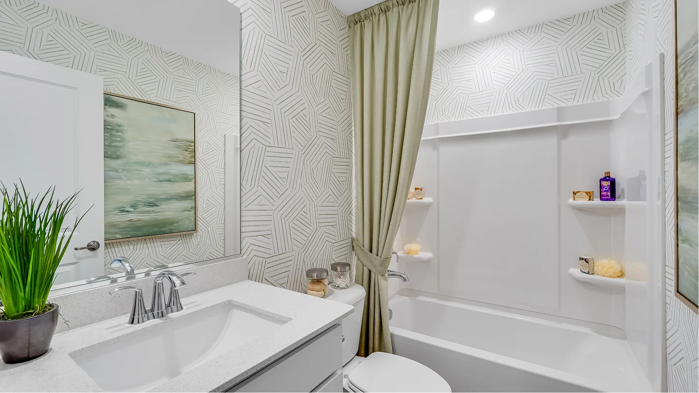 8120 TH Lakewood Prairie Courtney II Bath2 F2 081925
