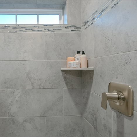 ArcadiaFL Owners Bathroom