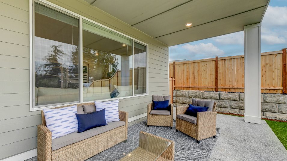 Meridian Covered Patio