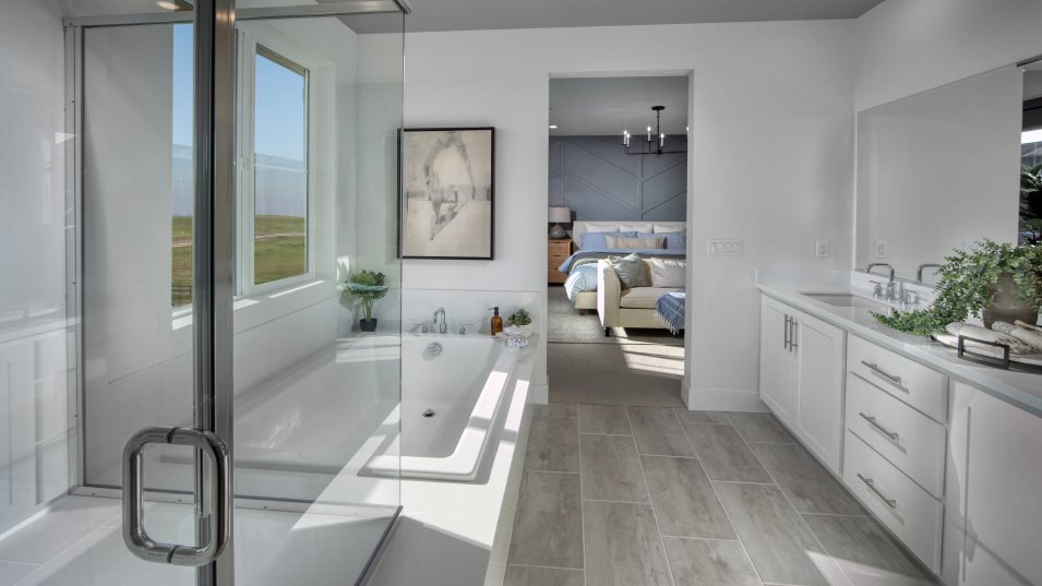 Residence 4 Owner's Suite