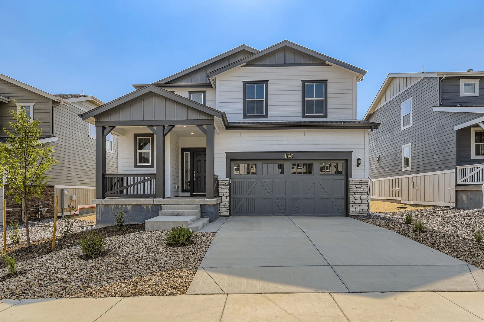 10960 Snowdon St  Exterior Front