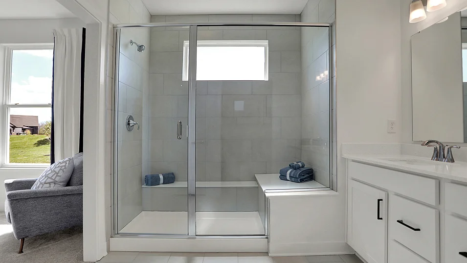 9241 Monroe Owners Bath 2of2 F1