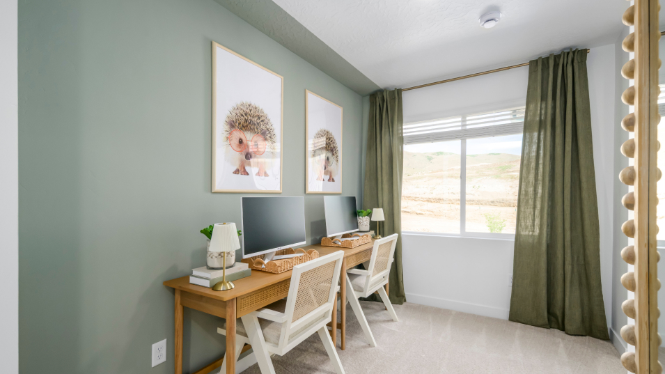 1663 Res E Loft 1of2 F2 Base2