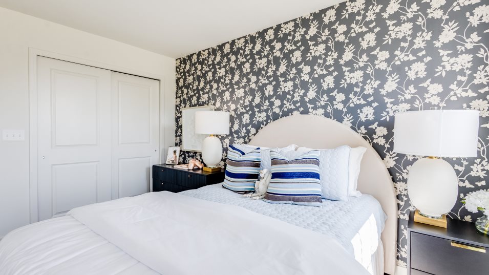 Pershing third bedroom
