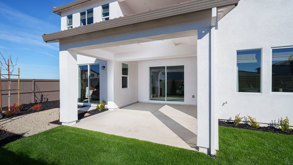 Residence 3647 covered patio