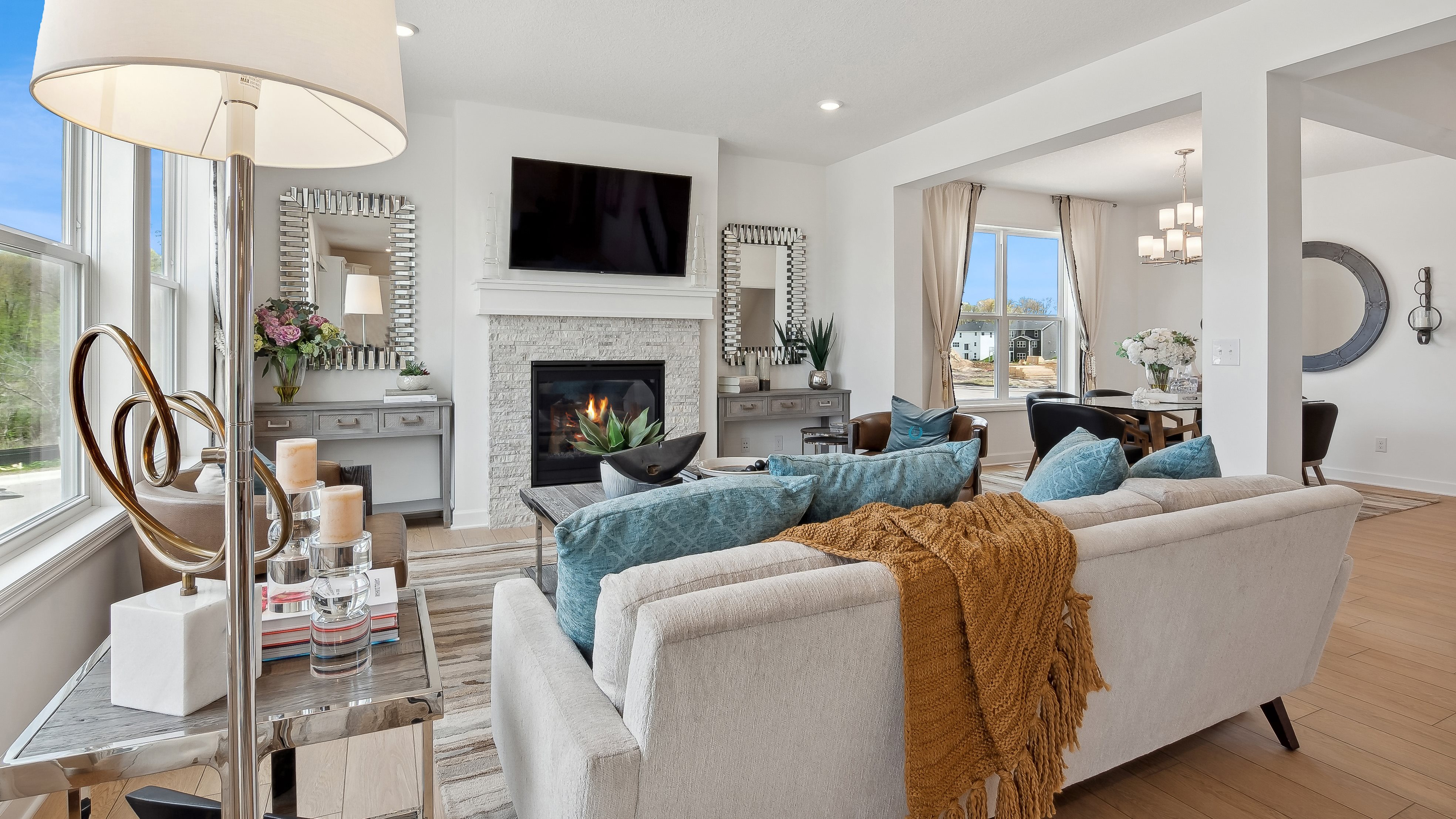 Discover Lexington Waters