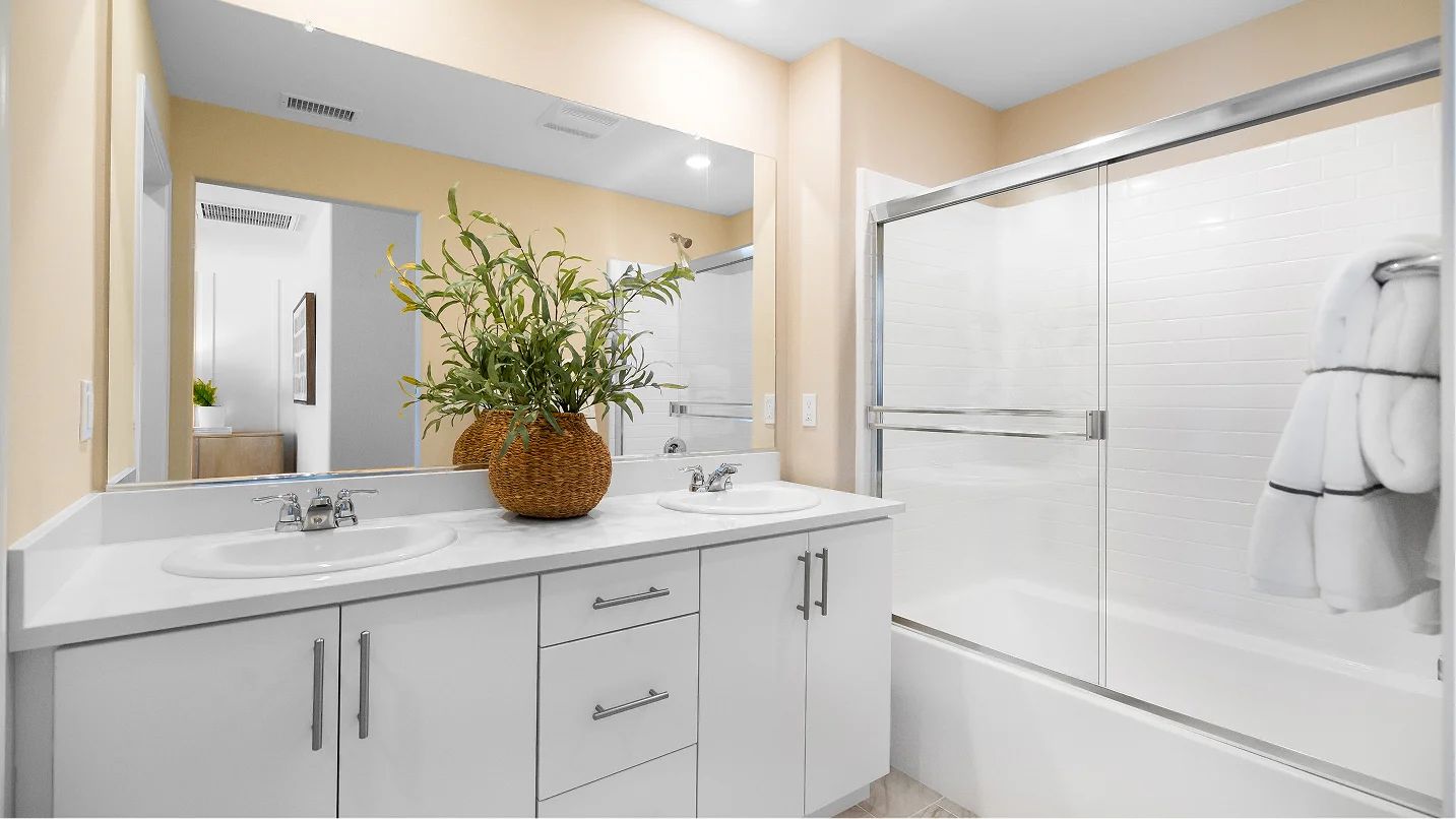 Journey Silverwood Res3 Owners Bath 1of2 F2