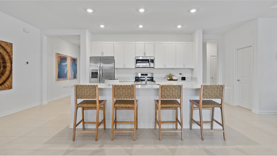 2911 Lakewood Kitchen 1of2 F1