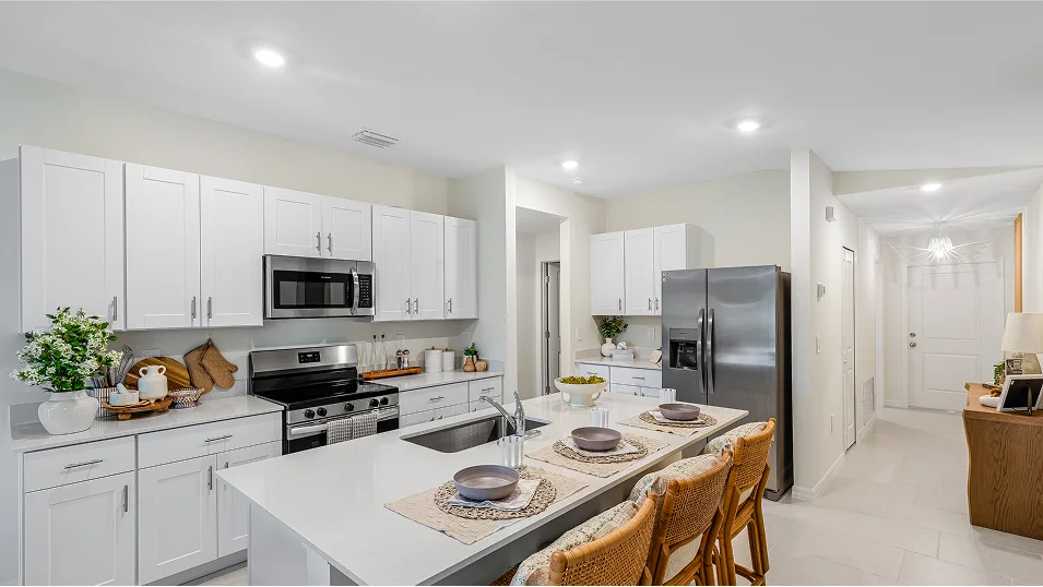 Florida CORE L002 Belmont Kitchen 2of4 F1 Base6 8 8 25