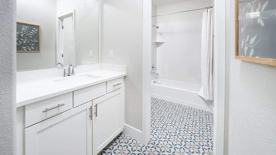 Residence 3568 bathroom 2