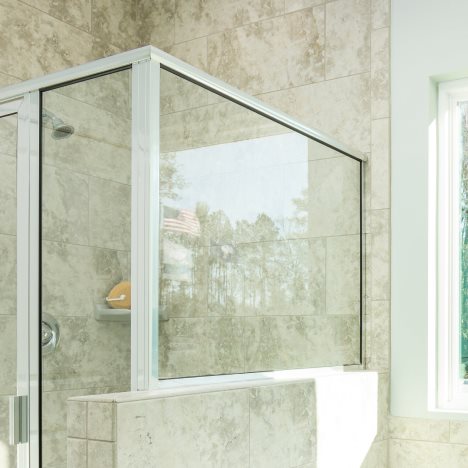Kensington owners bath shower