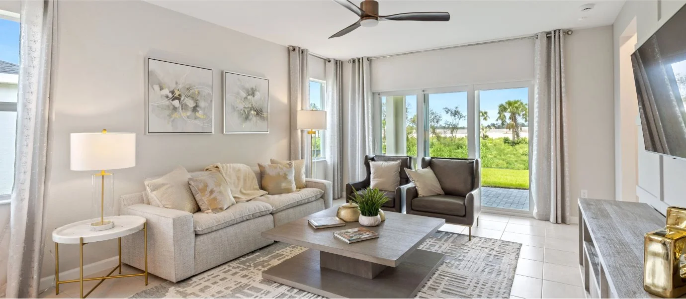 Alexia family room