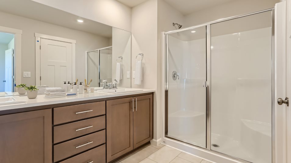 Nadine Owner's Suite Bathroom