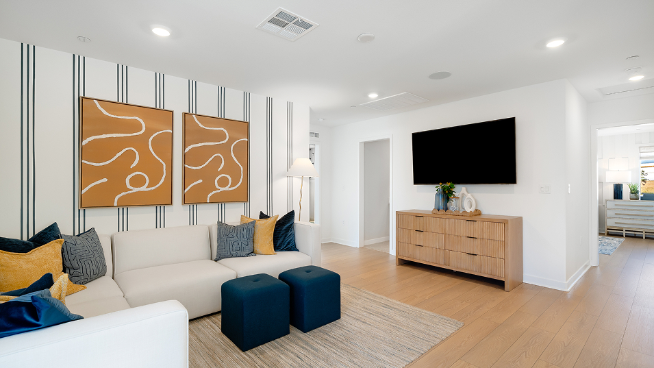 061325 Aviator Renaissance Res1 Loft 1of3 F2