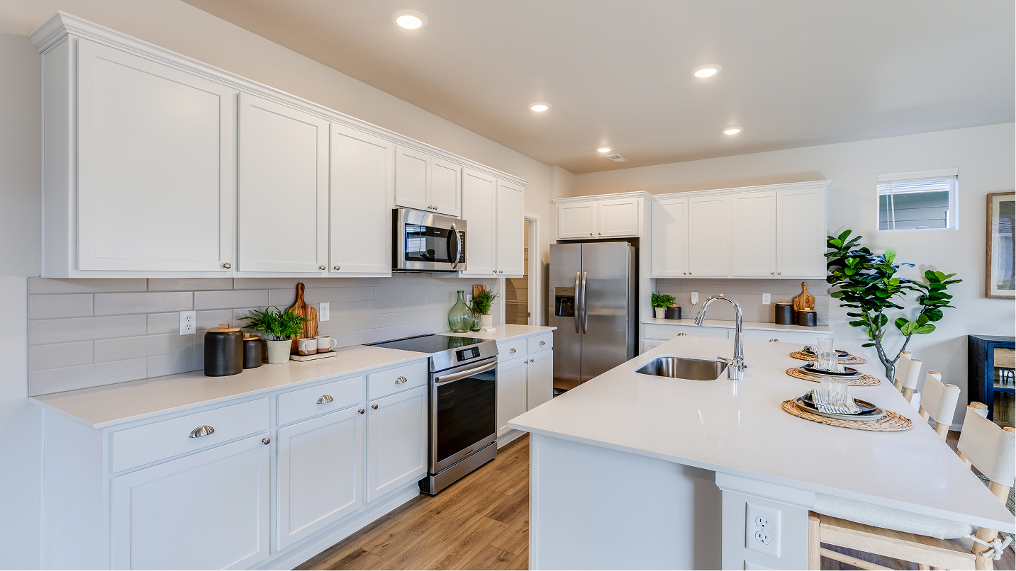 2758 Clark Kitchen 2of3 F1