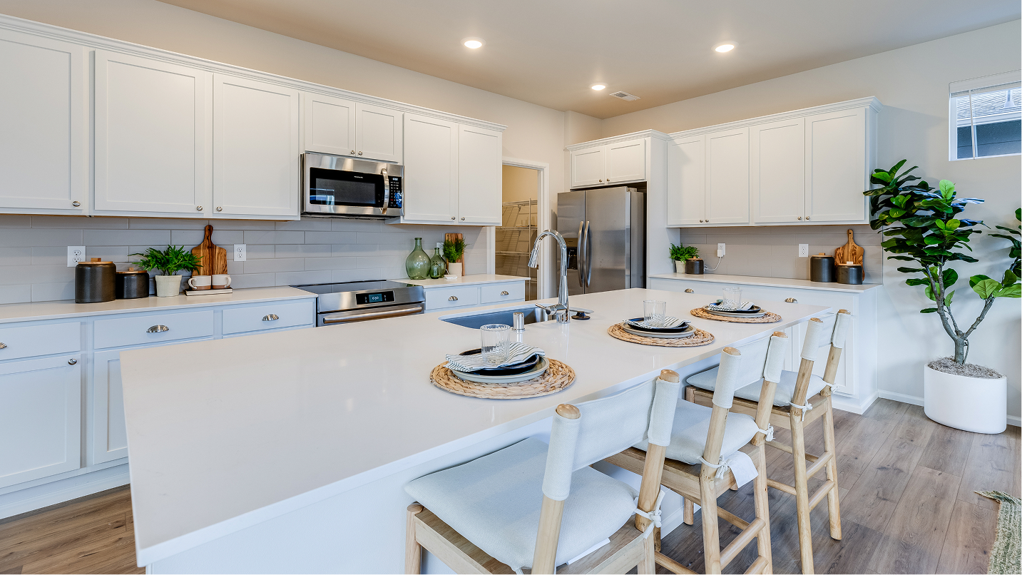 2758 Clark Kitchen 3of3 F1