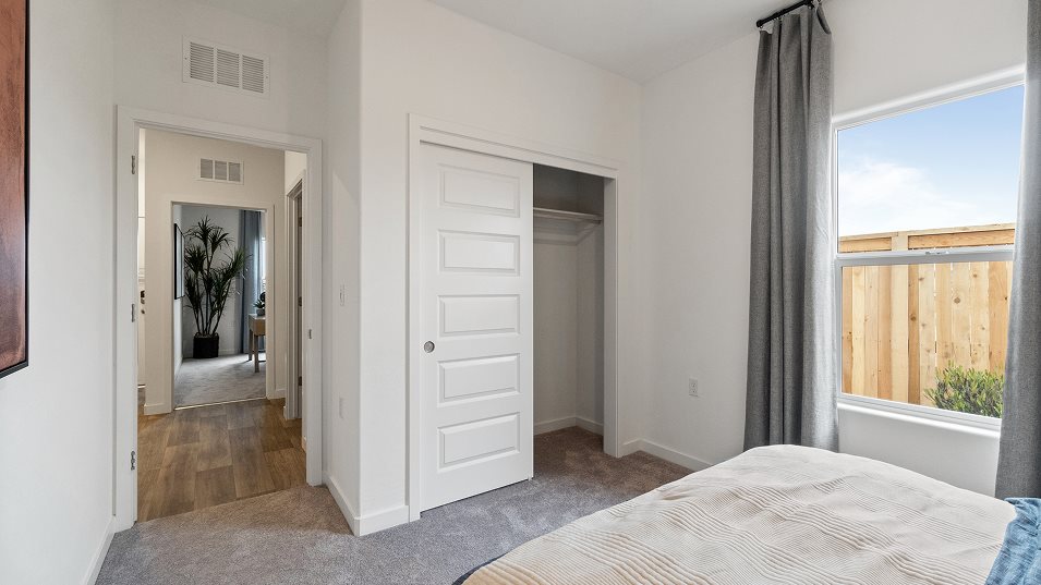 Jewel bedroom 2