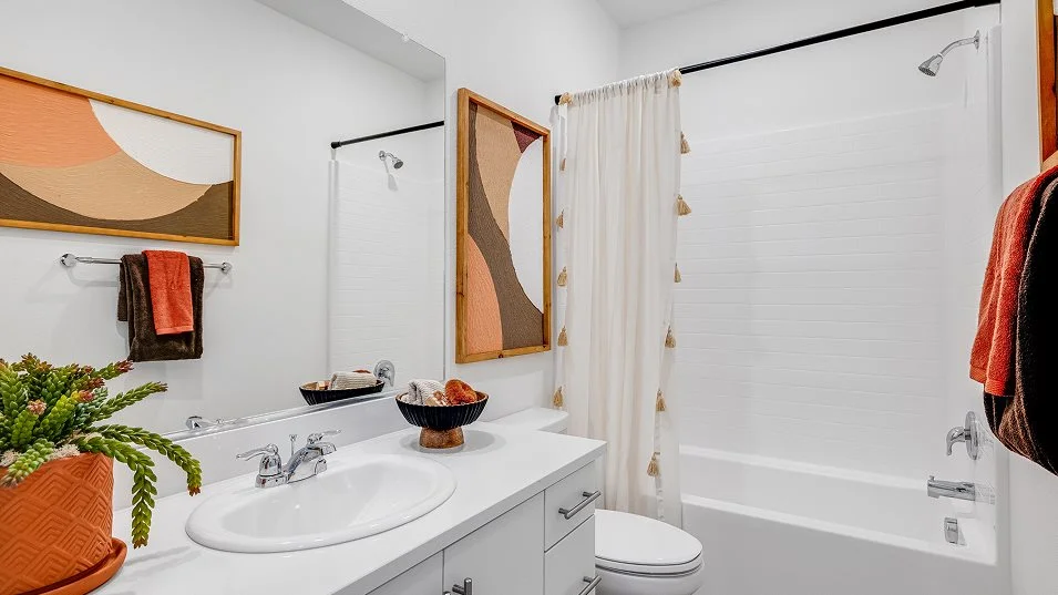 Bath 2 interior