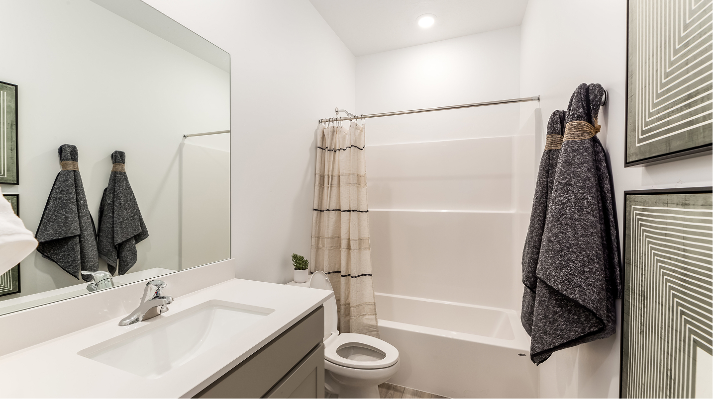 3080 Teton Bath3 F1 Base5