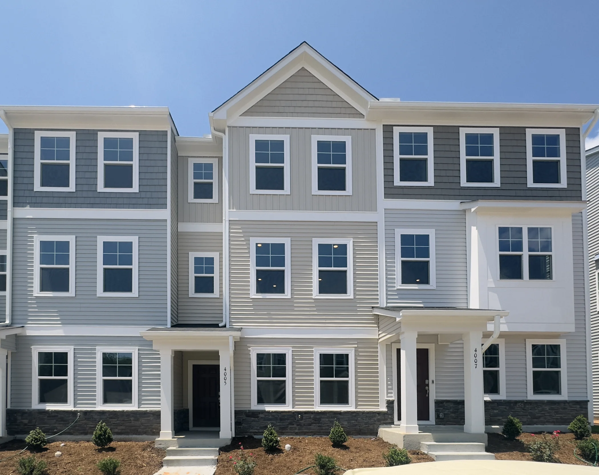 Tanglewood Manteo Front 1of3
