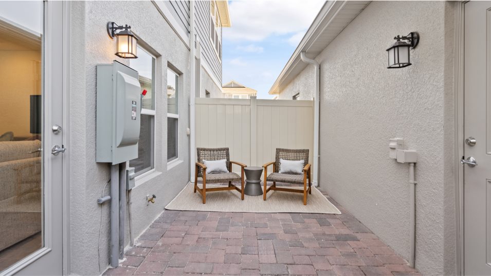 Palisade courtyard