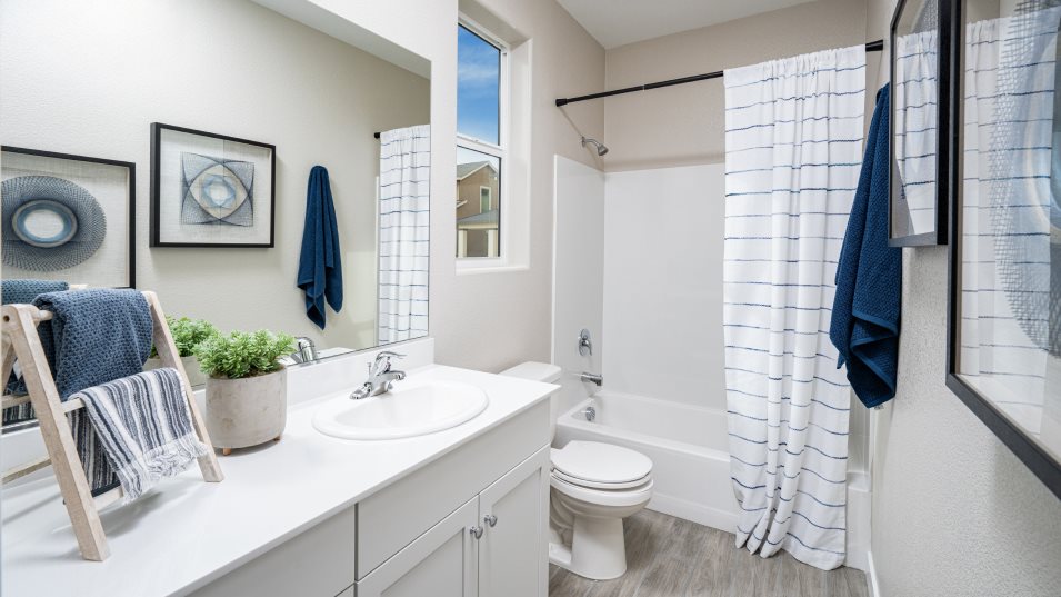 Residence 1328 bathroom 2