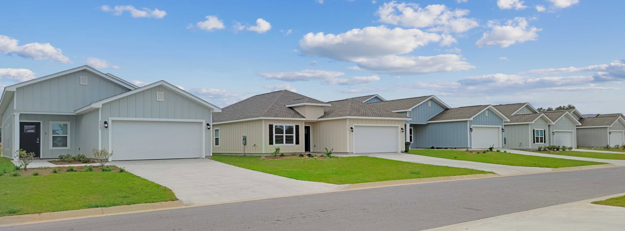 Saddle Ridge streetscape