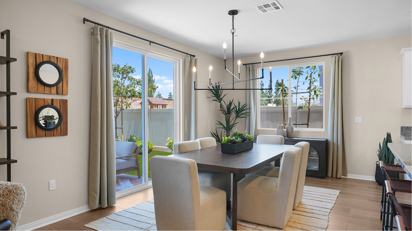 Estrella Res3 Dining 1of2 F1
