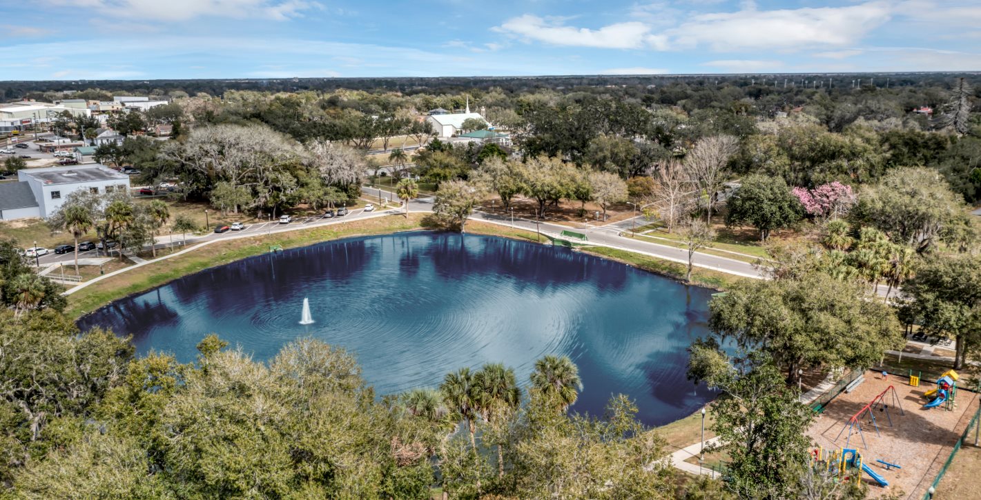 Lake Play Park 
