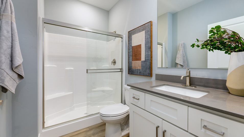 Plan 2542 Bathroom 3