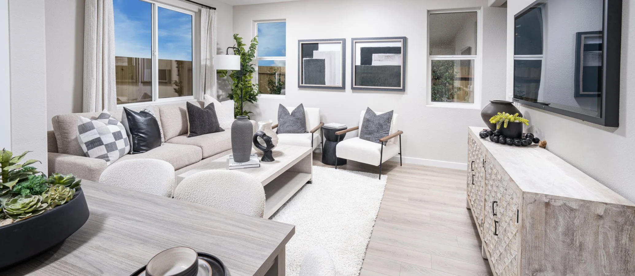 Residence 2072 great room