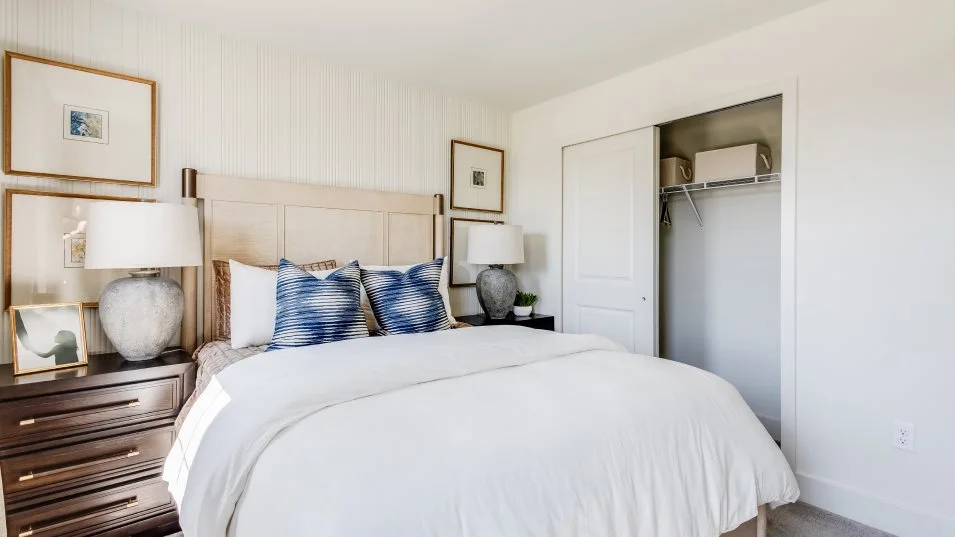 Pershing second bedroom