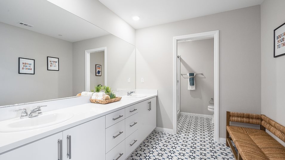 Residence 5 bathroom 2