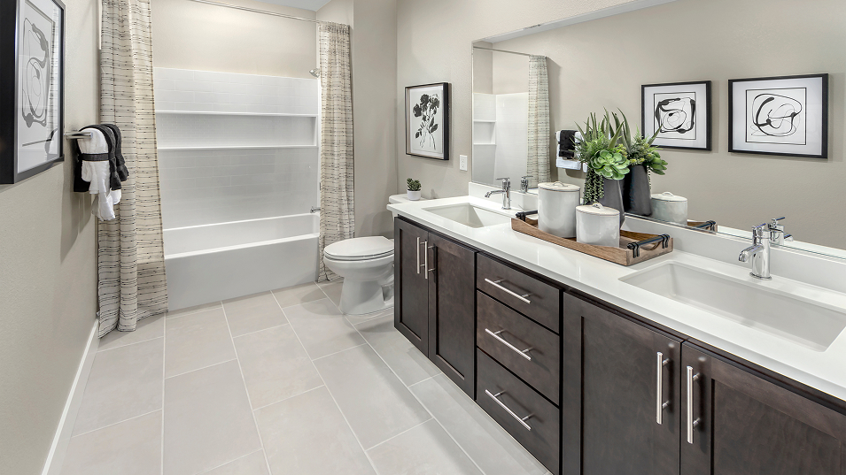 Mezzano Lakeshore Res1 Bath2 F1