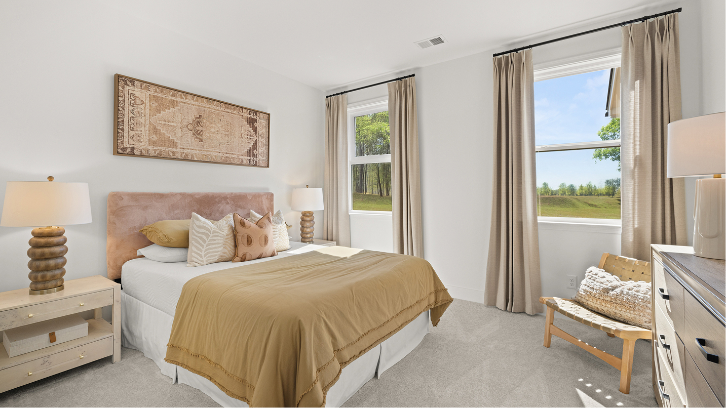 3768 Fairmont Bed5 1of2 F1 Base3 050925