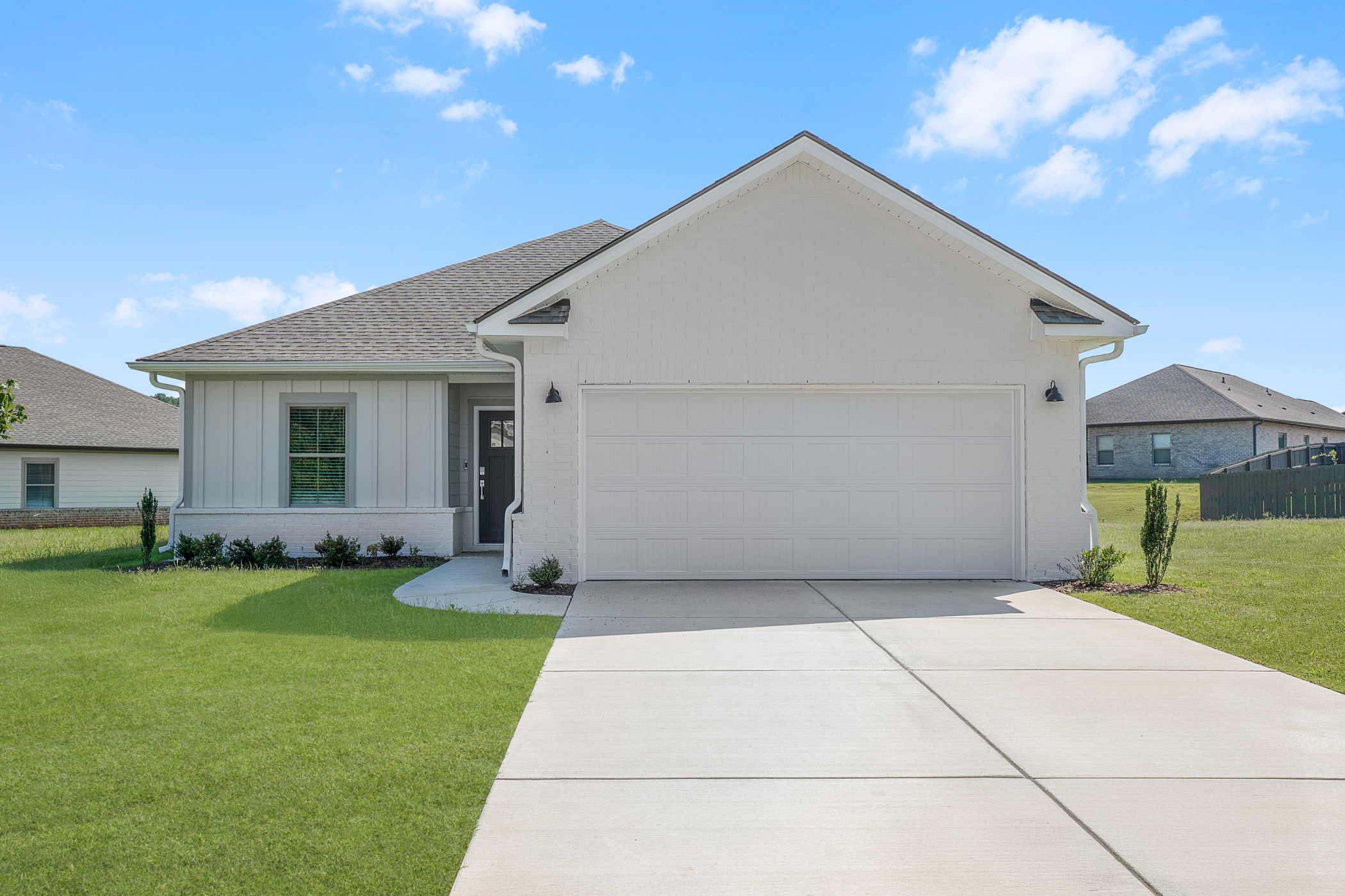 Natures Cove West Halle I I32 Front Exterior 1of2