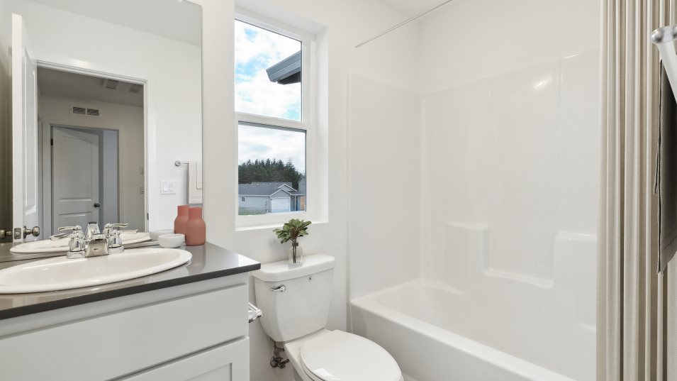 Sloane Bathroom 2